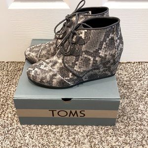 Toms Wedge Bootie